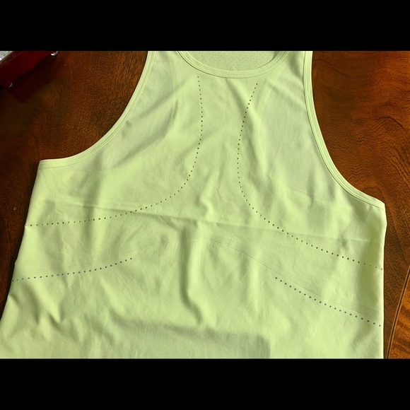 SOLD Lululemon Find Your Pace Tank- size 8 - Picture 8 of 8